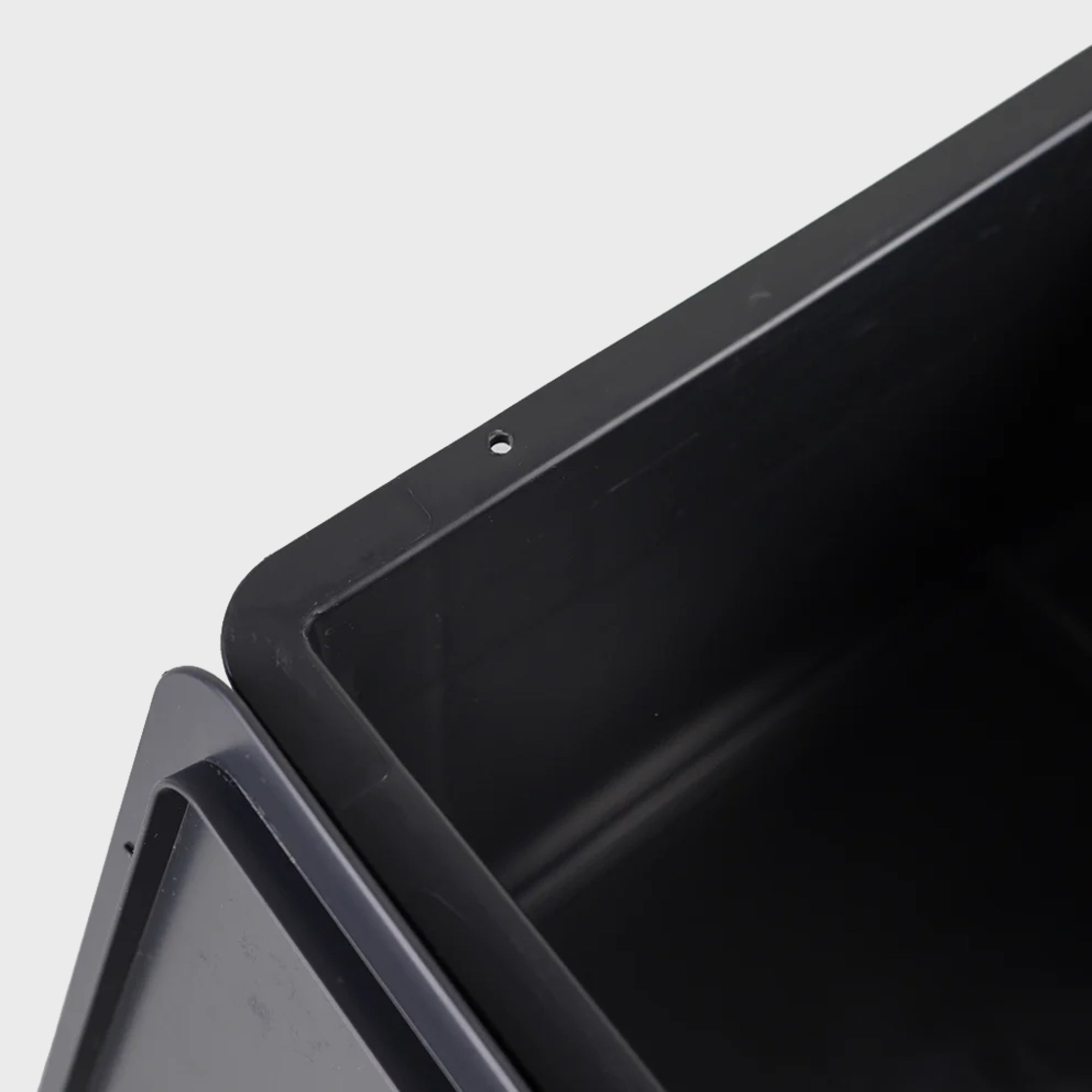 BOXIO SOLO | Eurobox mit Bohrlöchern für BOXIO TOILET & WASH (ohne Deckel)