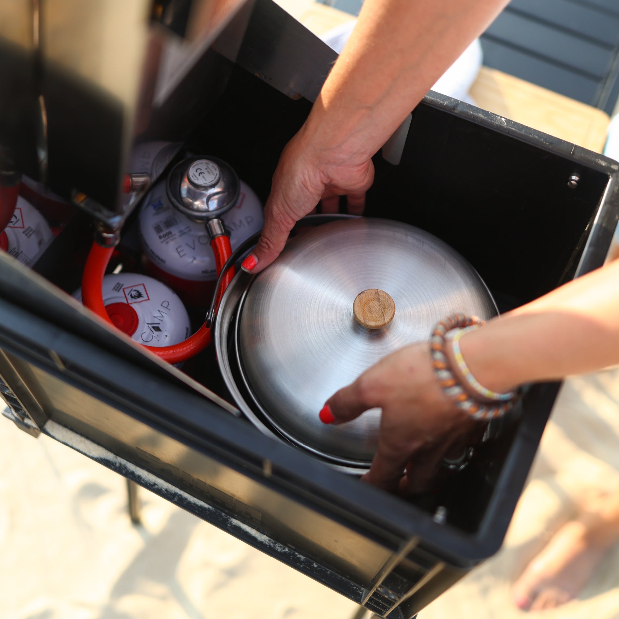 BOXIO COOK PLUS | Mobiler Gaskocher mit Topfset